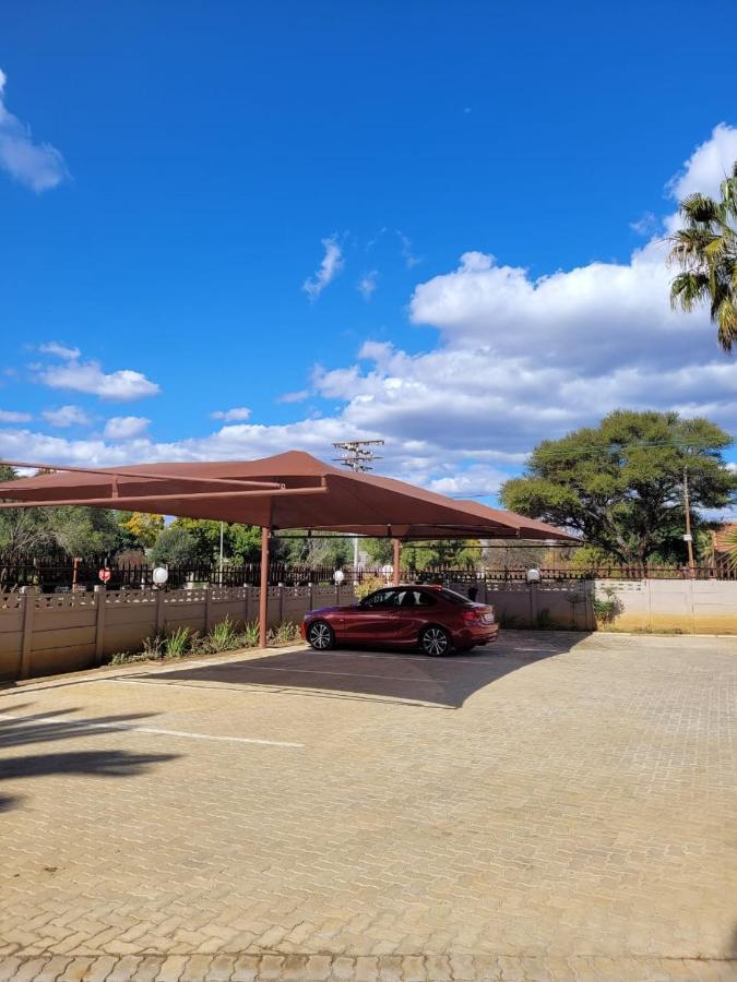 Palm Guesthouse Zeerust Экстерьер фото