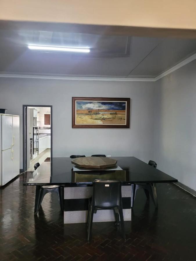 Palm Guesthouse Zeerust Экстерьер фото